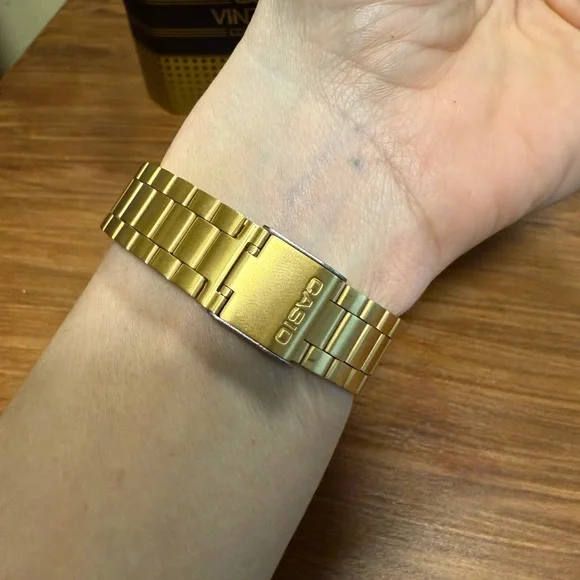 Casio Gold Digital Watch - Picture 4 of 6